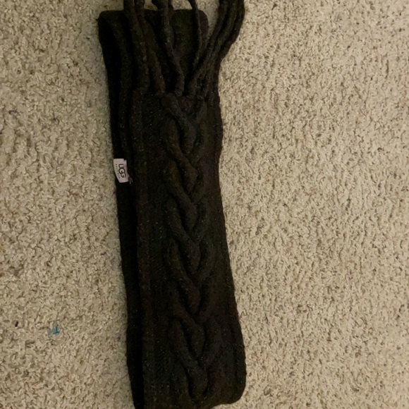 Ugg 🧣scarves - Picture 4 of 6